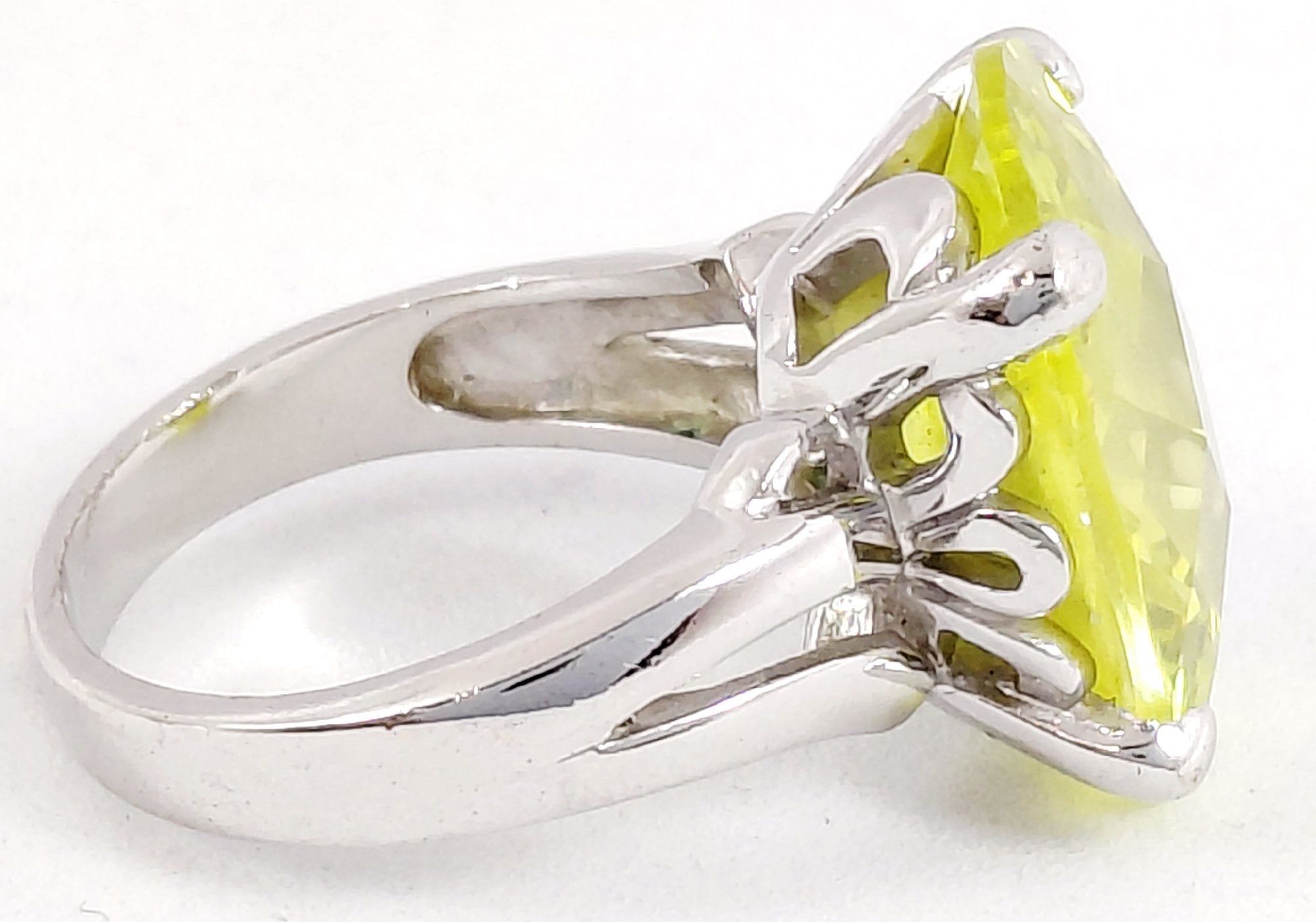 Silver-Tone Lime Green Cubic Zirconia Oval Statement Ring, Size 5.75