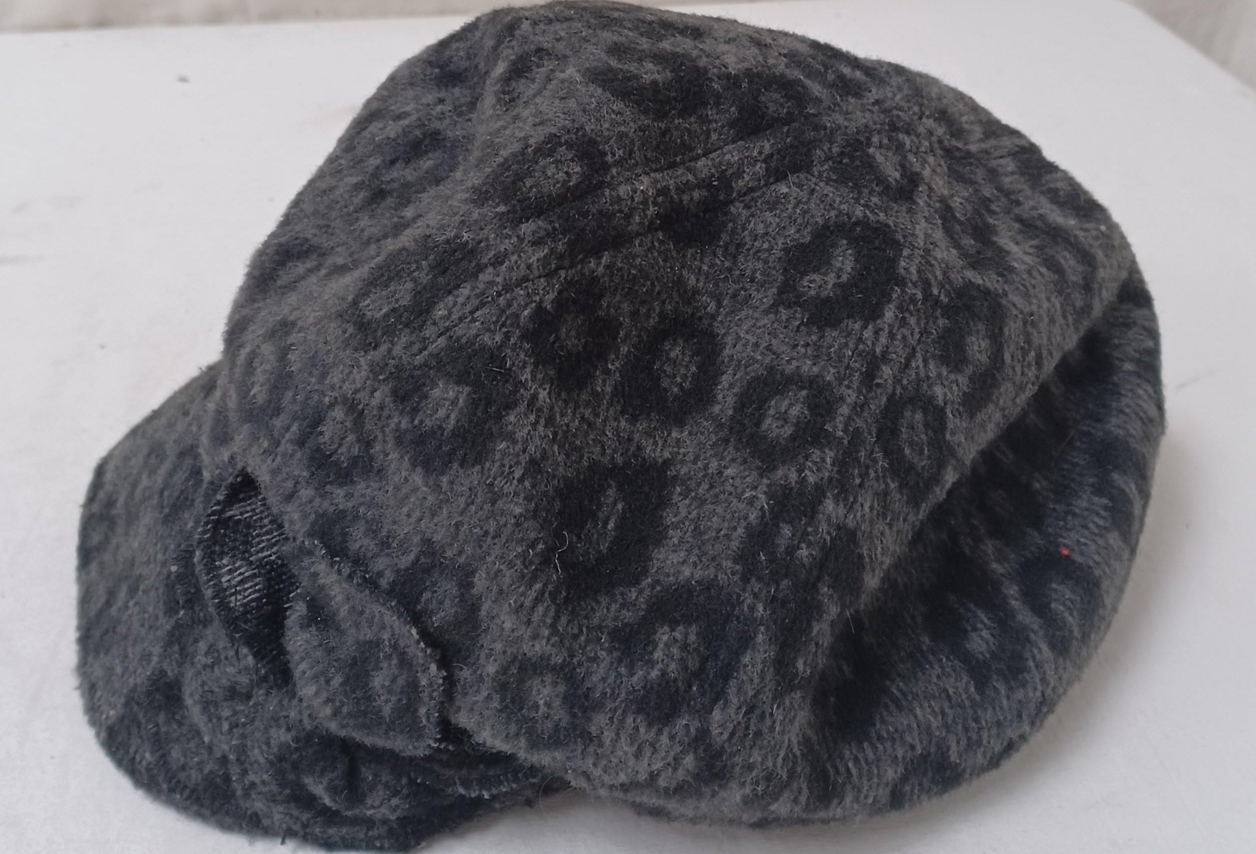 Women’s Gray Leopard Print Newsboy Cap | Soft Cabbie Winter Hat