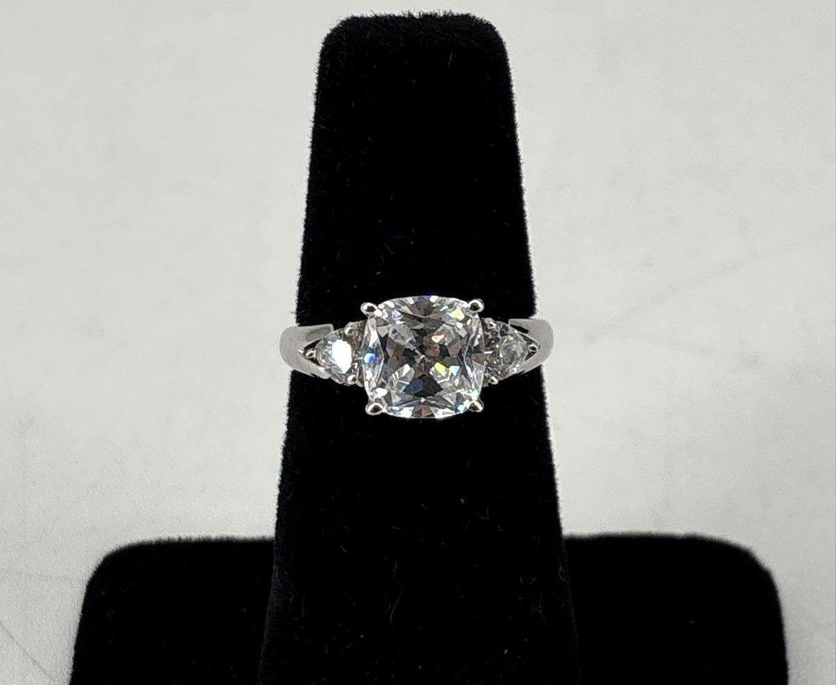 800 Platinum Plated Ring Size 5 with Cubic Zirconia