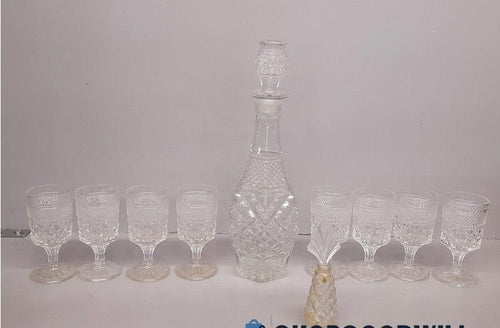 Anchor Hocking Wexford Style Glass Decanter Bottle Complete Service Set