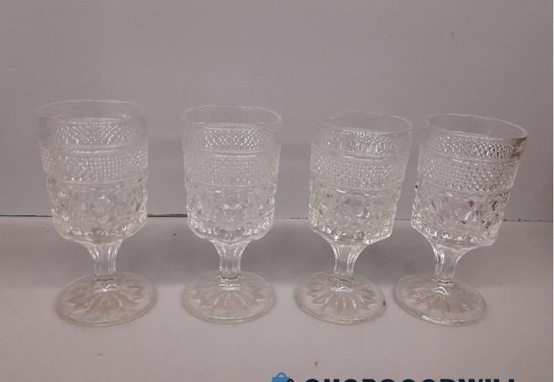 Anchor Hocking Wexford Style Glass Decanter Bottle Complete Service Set