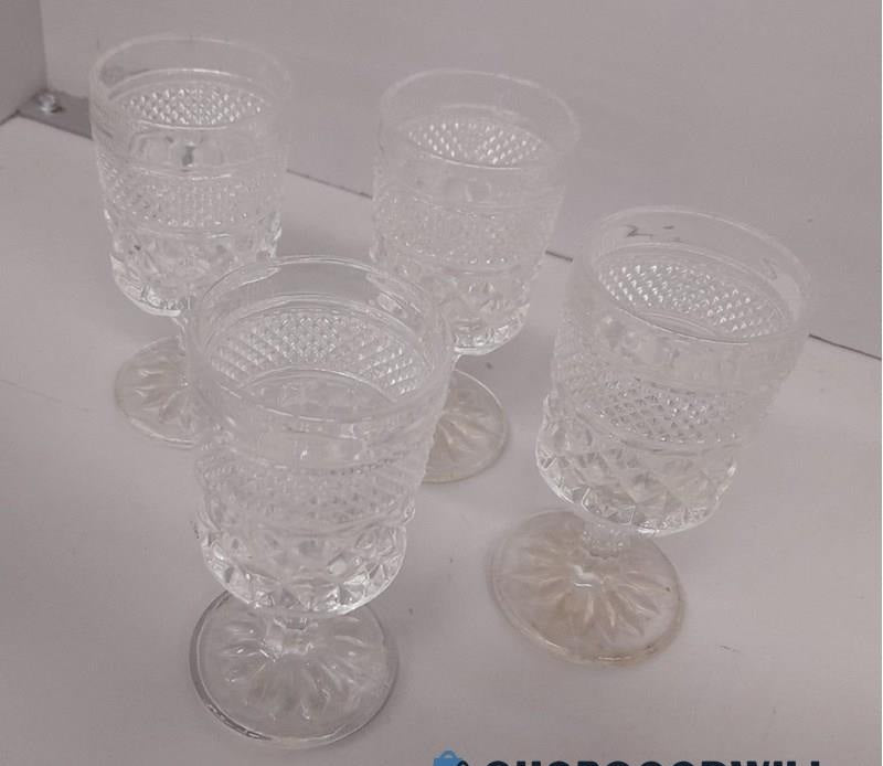 Anchor Hocking Wexford Style Glass Decanter Bottle Complete Service Set