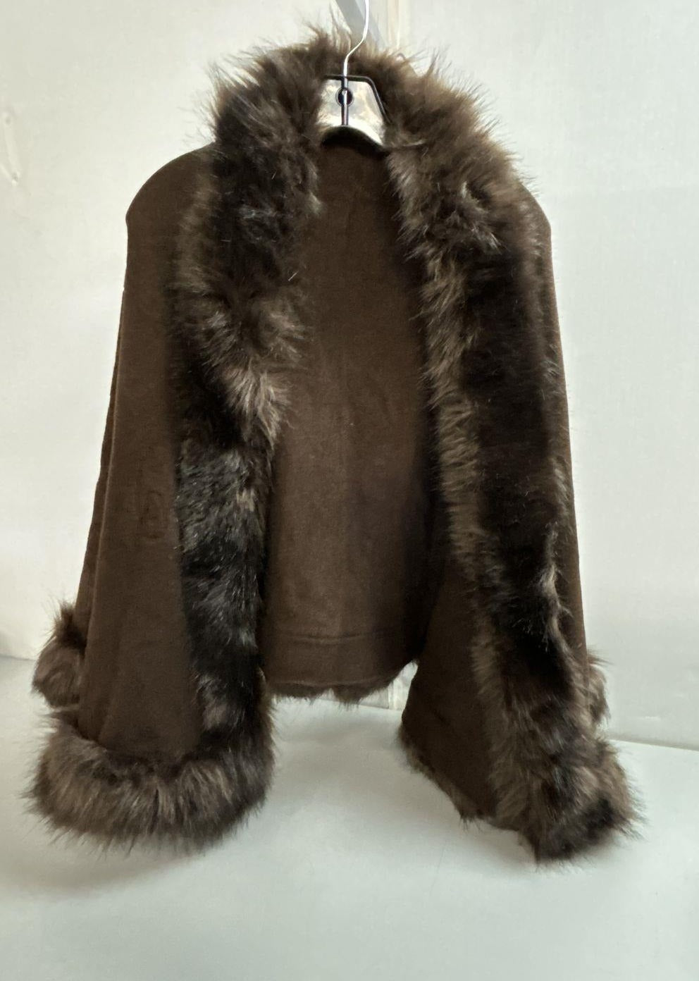 Ivonne D Women's Brown Faux Fur Trim Wrap Shrug Capelet Rose Floral Mon Cheri