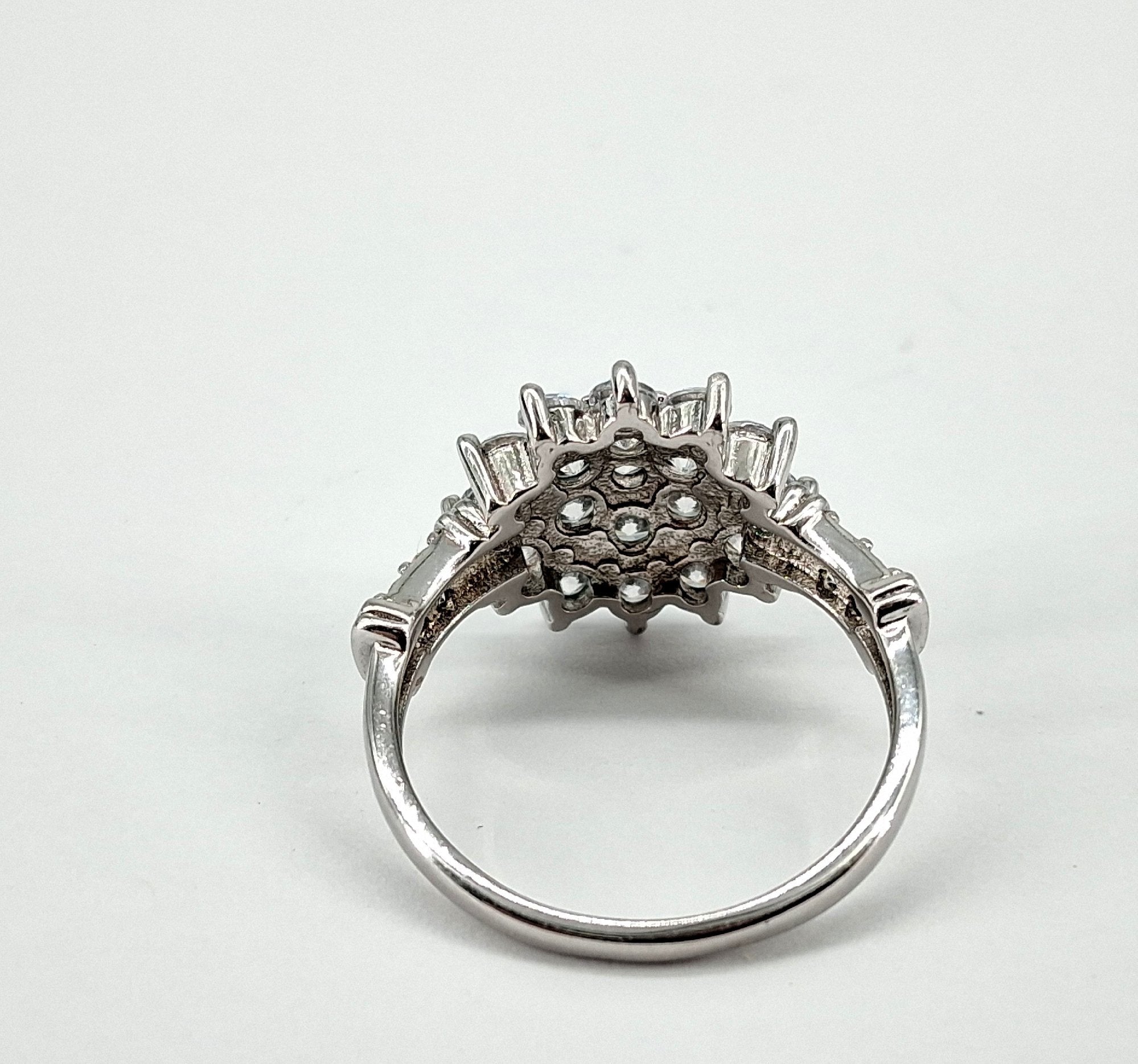D'Joy Sterling Silver Cluster Ring with Clear Glass Stones Size 6.5