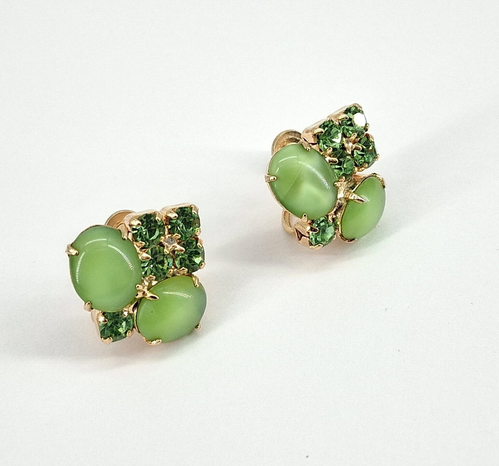 Vintage Tres Jolie Gold Tone Green Cabochon Rhinestone Screw-Back Earrings