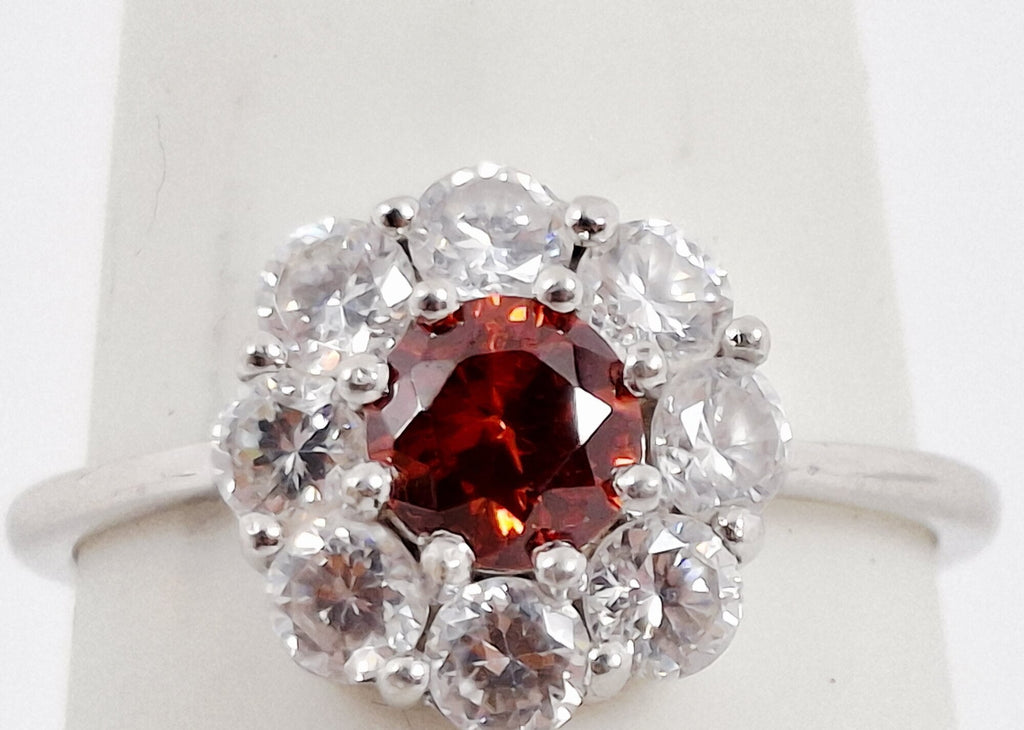 925 Sterling Silver Garnet & Cubic Zirconia Flower Blossom Ring Size 6