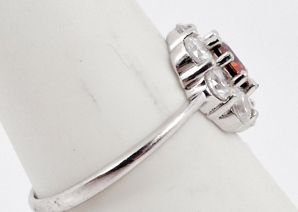 925 Sterling Silver Garnet & Cubic Zirconia Flower Blossom Ring Size 6