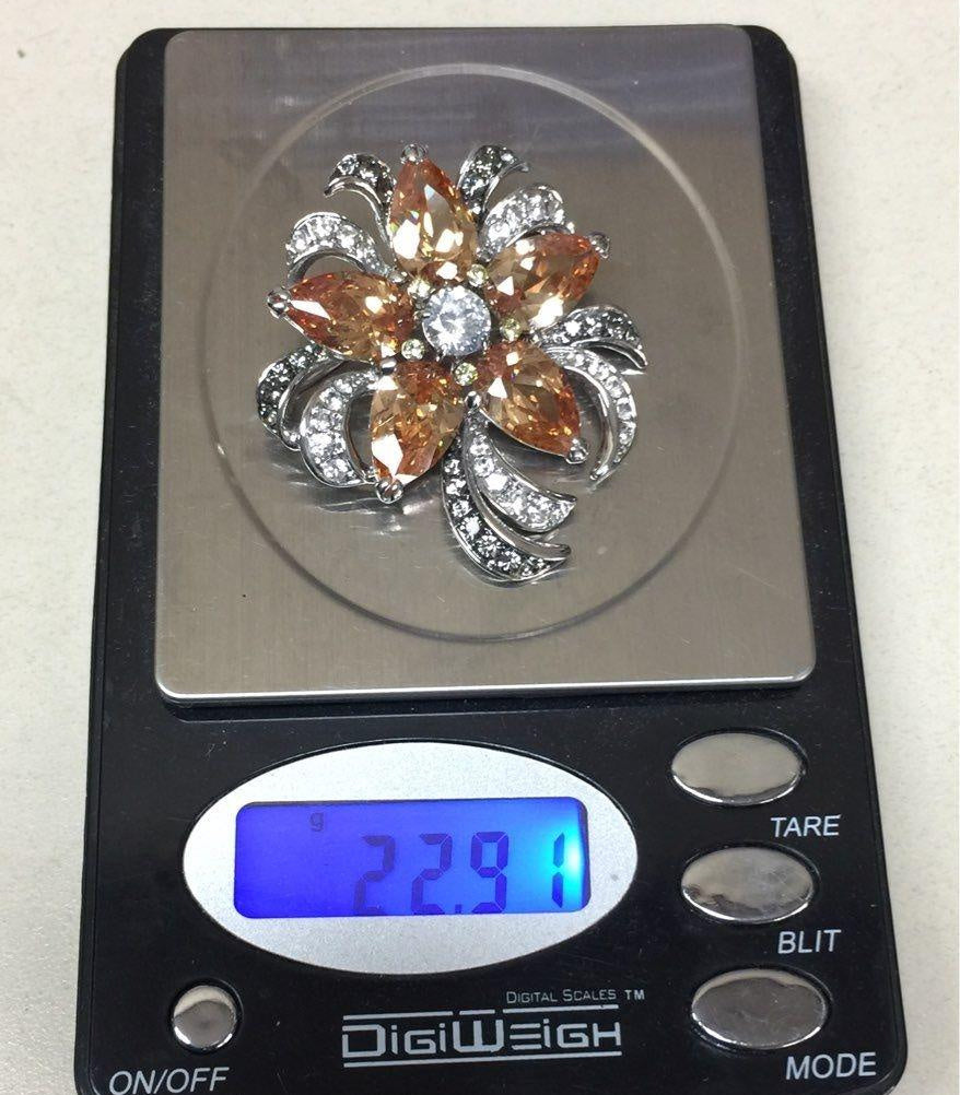 Camrose & Kross Vintage Brooch 22.91 Grams