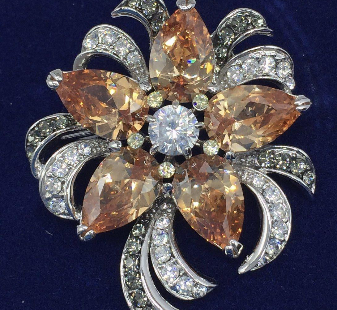 Camrose & Kross Vintage Brooch 22.91 Grams
