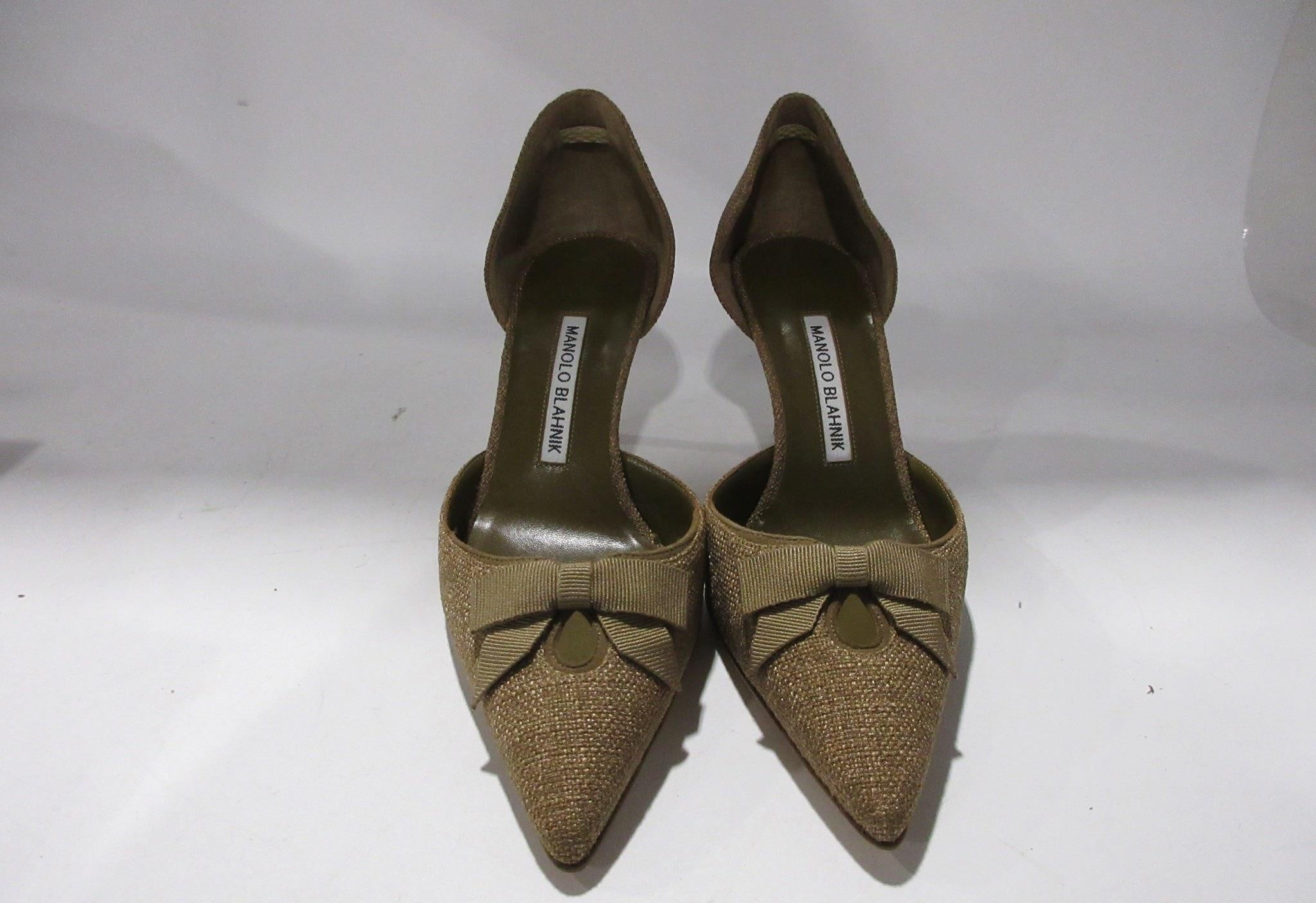 Manolo Blahnik Pointed Toe Slingback Heels Size 38.5, Olive Satin Designer Pumps