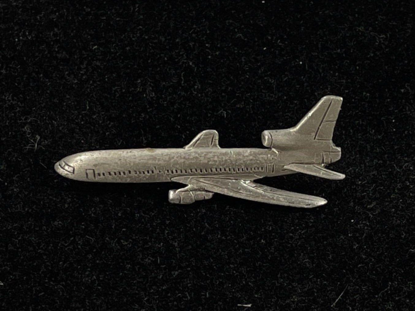 Lockheed L-1011 TriStar Pewter Tone Airliner Tie Tack 2 Inch Aviation Collectible