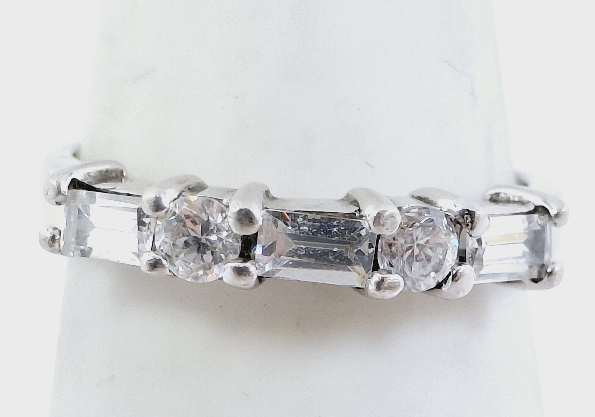 925 Silver CZ Bridge Style Ring Size 6.5