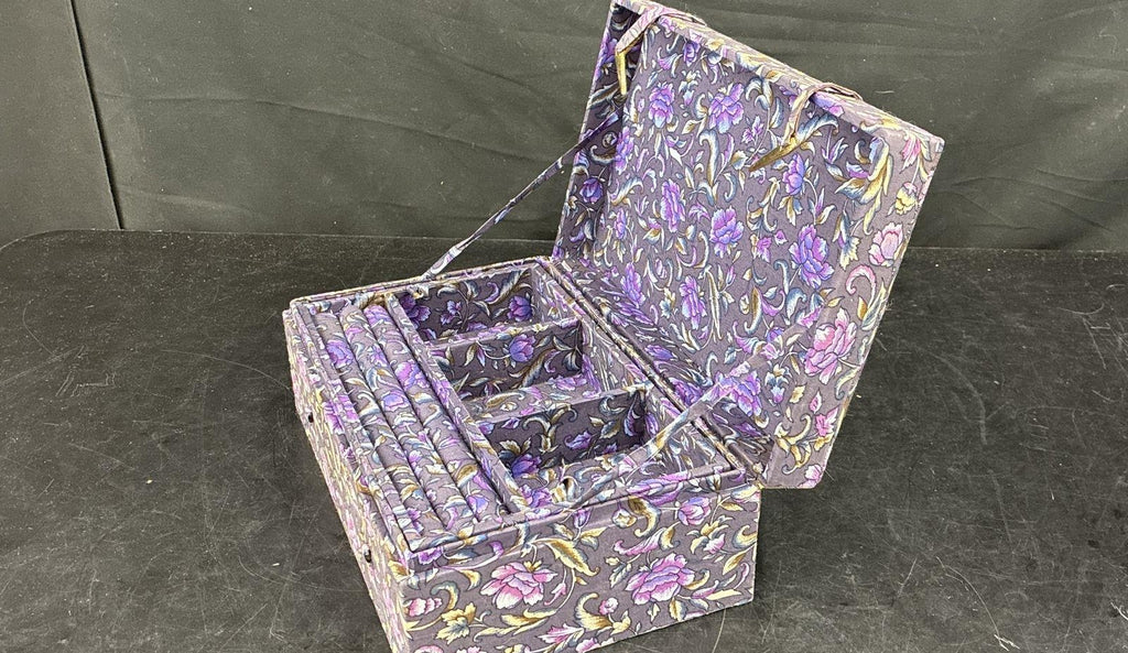 Vintage Floral Fabric Jewelry Box With Ring Rolls