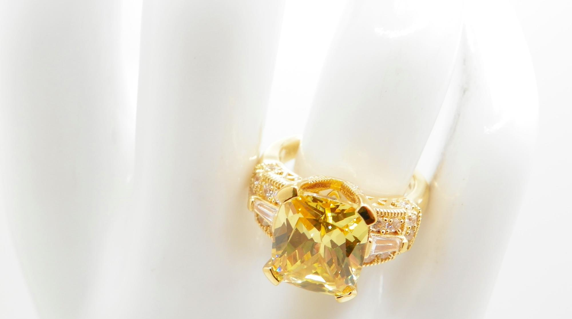 8.0g 925 14K Gold Plated Synthetic Heliodor/Sim Diamond (CZ) Filigree Ring Sz 7