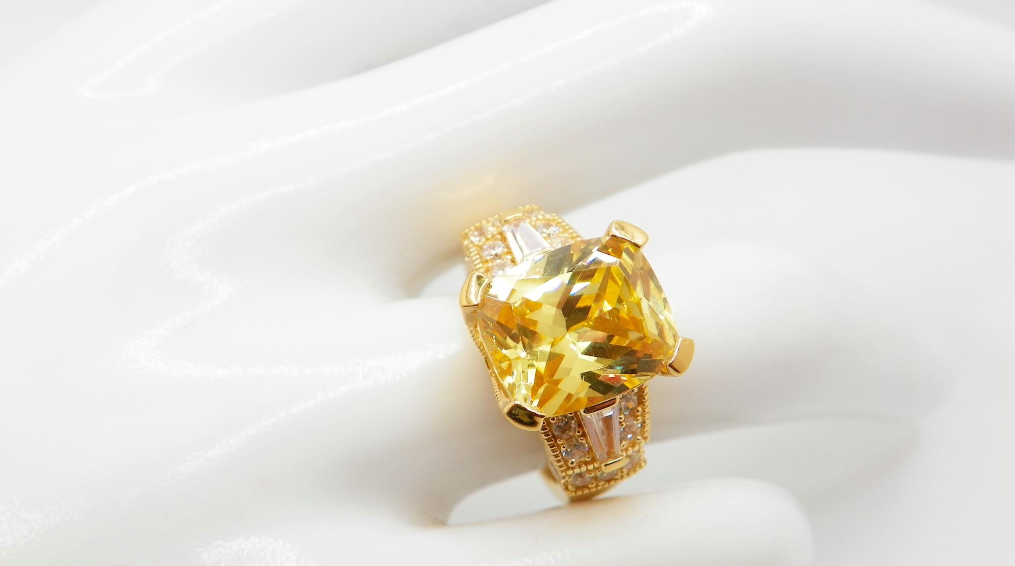 8.0g 925 14K Gold Plated Synthetic Heliodor/Sim Diamond (CZ) Filigree Ring Sz 7