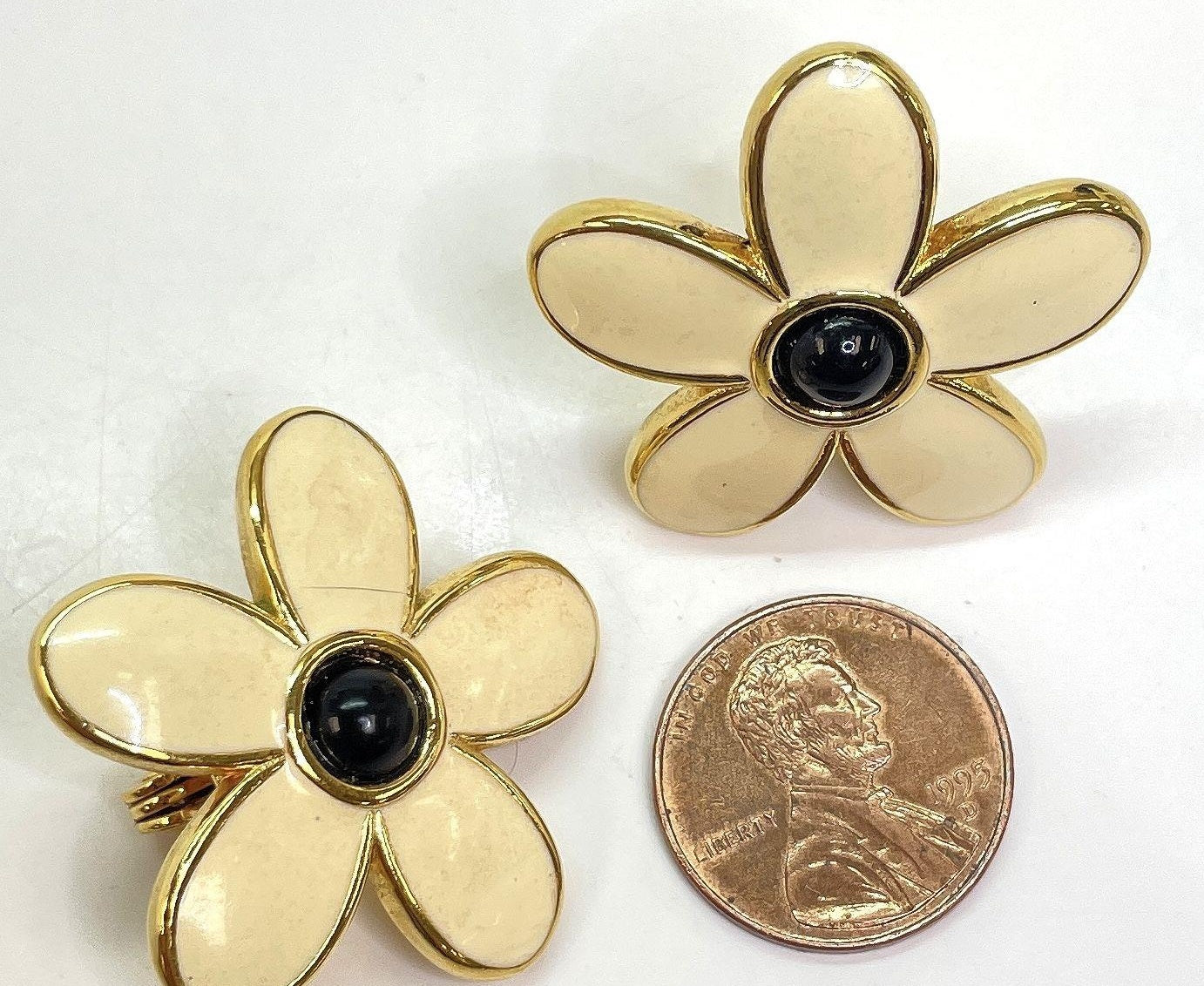 Vintage Monet Gold Tone Cream Flower Clip-On Earrings with Black Faux Stone Centers | Designer Floral Jewelry 19.8g