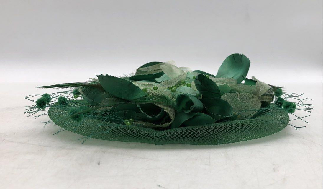 Vintage Green Floral Fascinator Hair Clip – Wedding, Church & Garden Party Headpiece