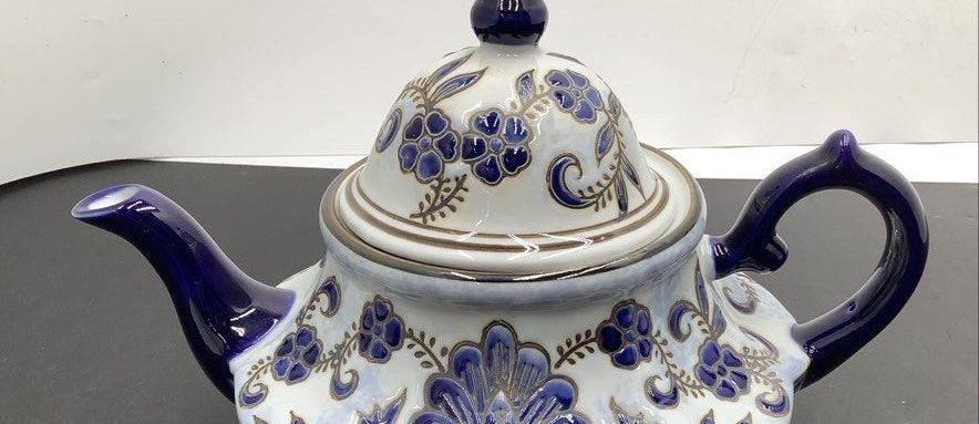 Vintage Cobalt Blue Floral Ceramic Teapot Porcelain Tea Pot with Lidded Finial