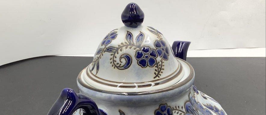 Vintage Cobalt Blue Floral Ceramic Teapot Porcelain Tea Pot with Lidded Finial