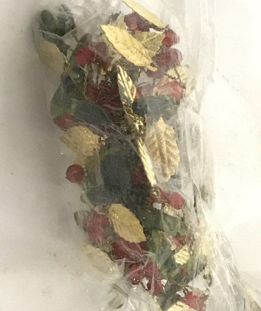 Set of 8 Gold Tone Green and Red Beaded Napkin Rings with Leaf Accents