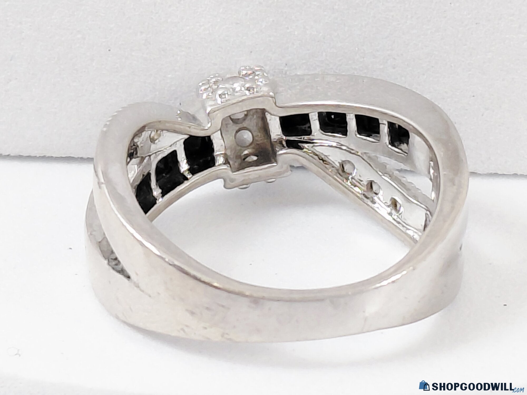 925 Silver Clear & Black Glass Crossover Ring Size 8.5