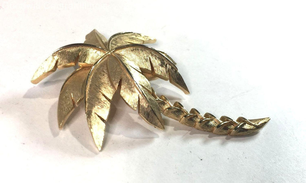 Vintage Crown Trifari Palm Tree Brooch Gold Tone Tropical Figural Pin