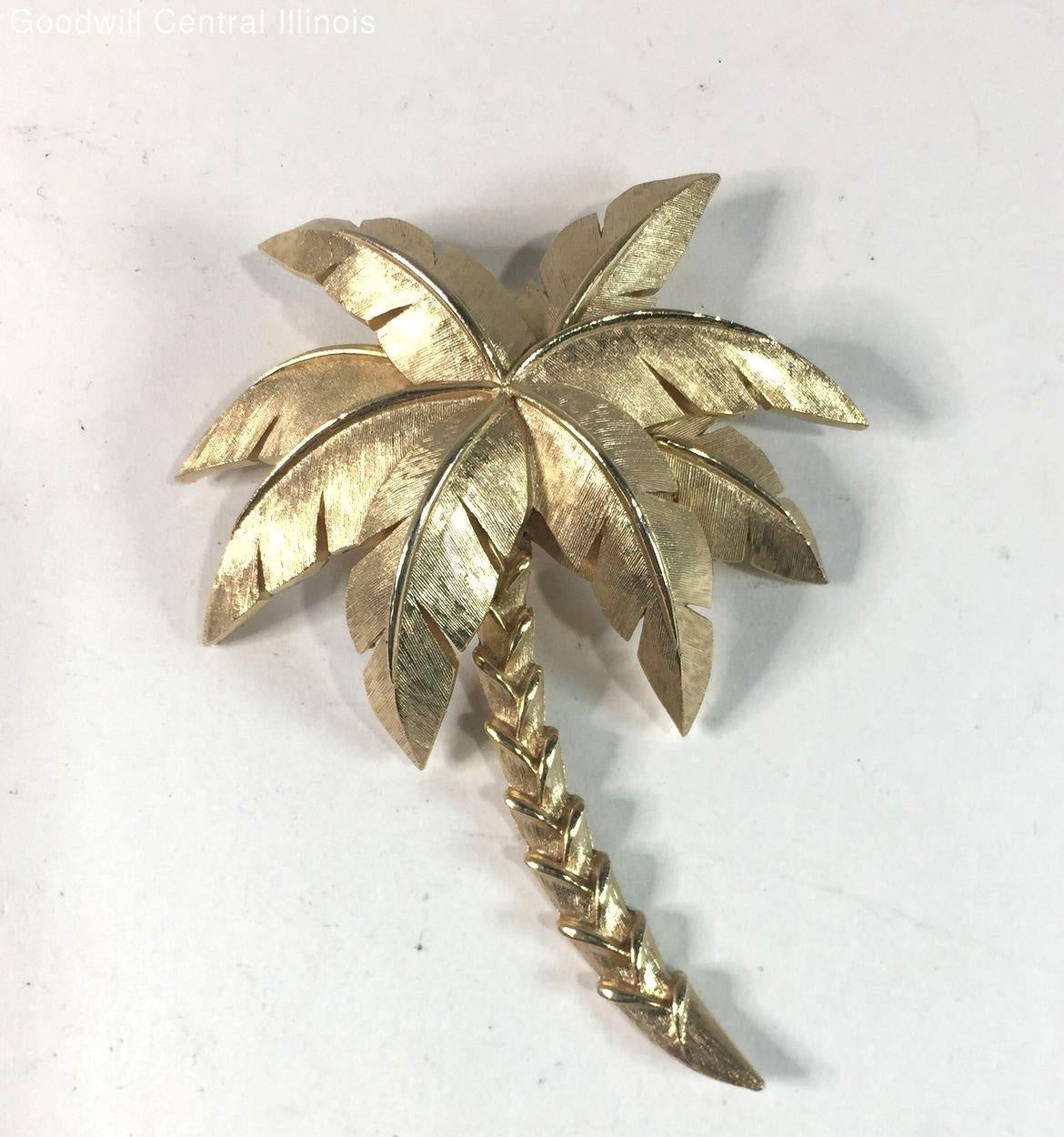 Vintage Crown Trifari Palm Tree Brooch Gold Tone Tropical Figural Pin
