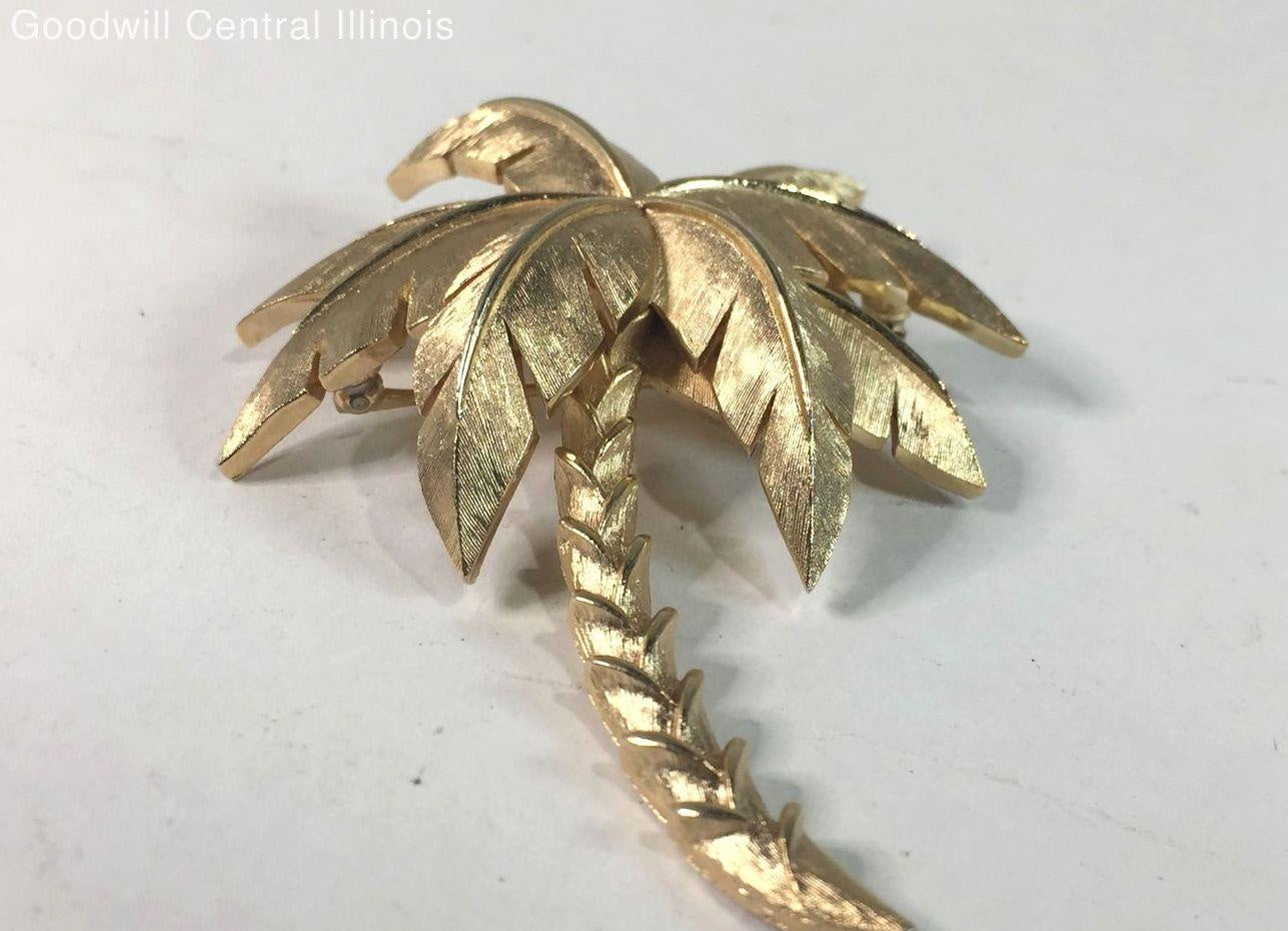 Vintage Crown Trifari Palm Tree Brooch Gold Tone Tropical Figural Pin