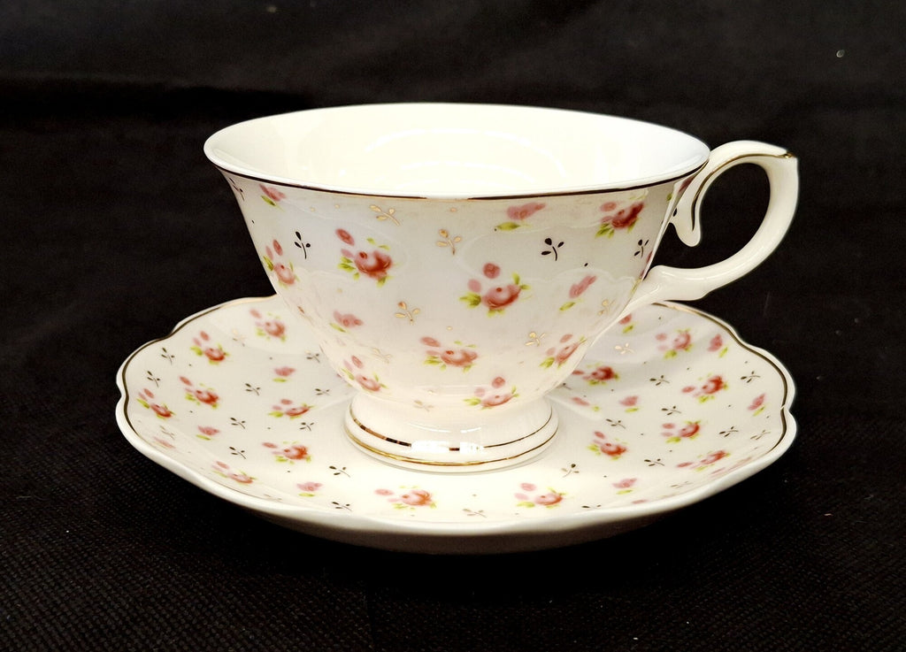 Vintage Park Chateau Porcelain Tea Set Floral Pattern Teapot Cups Saucers Original Box