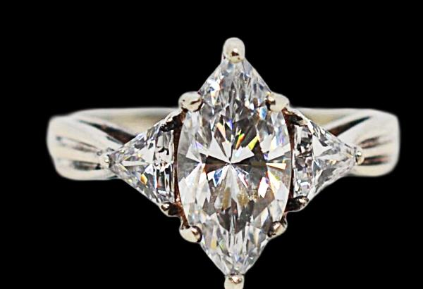 Sterling Silver Cubic Zirconia Ring Size 6