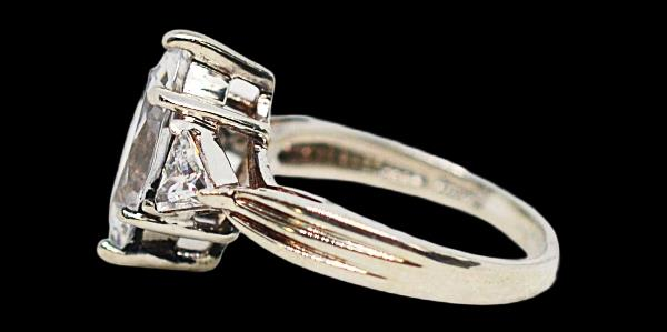 Sterling Silver Cubic Zirconia Ring Size 6