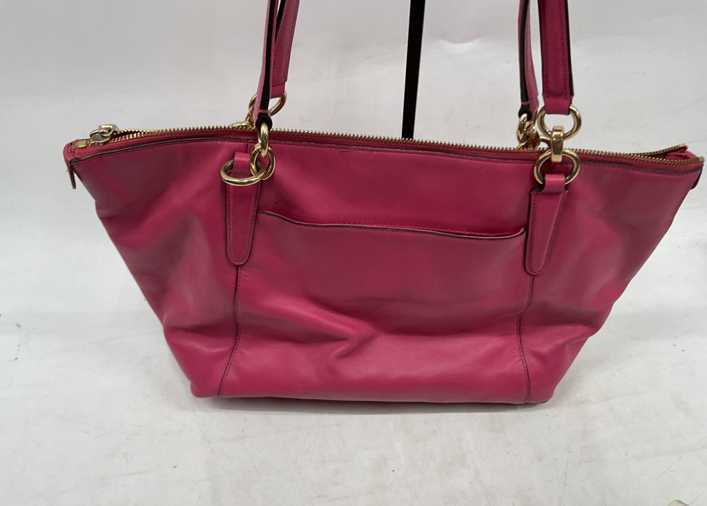 Coach Fuchsia Pink Leather Tote Handbag with Gold Tone Hardware | Everyday Shoulder Carryall