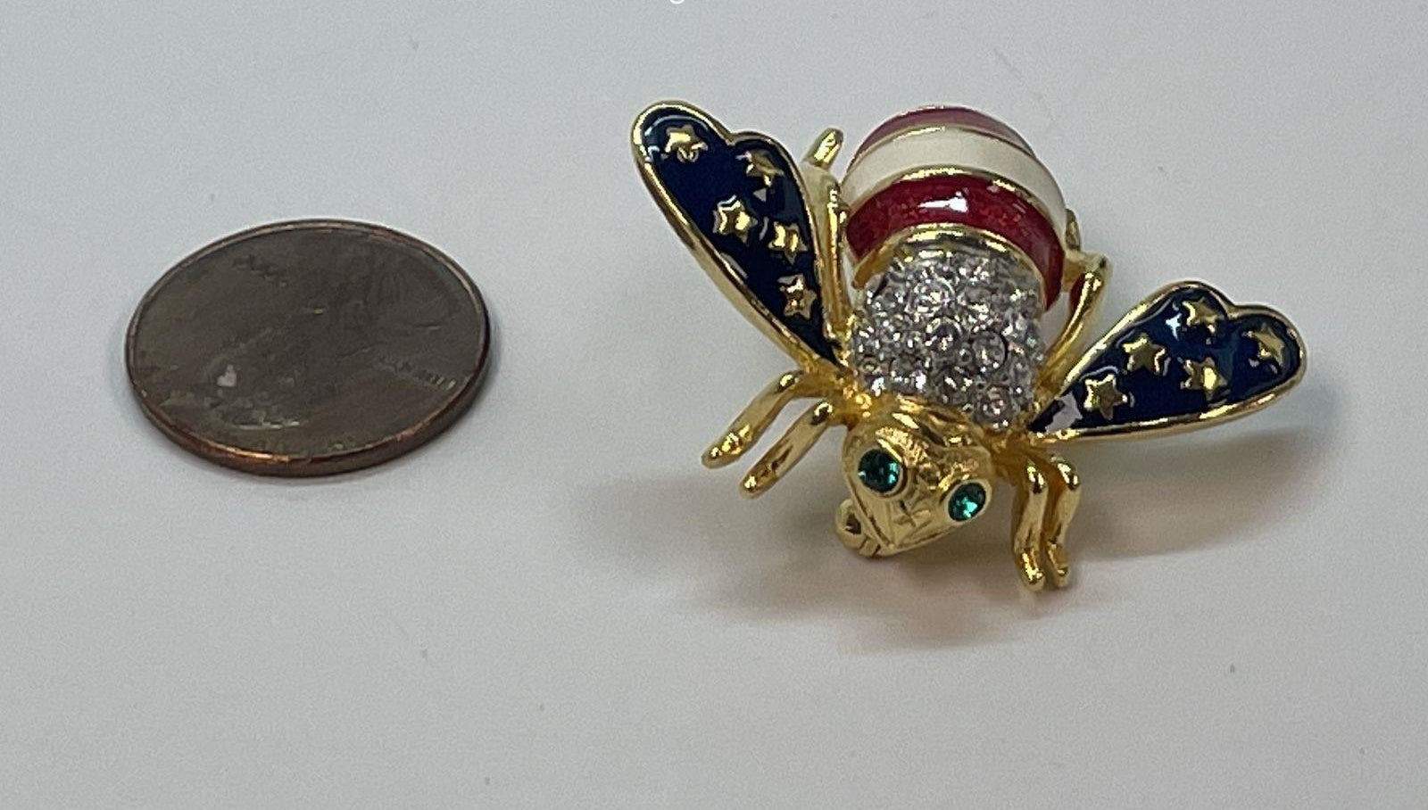Joan Rivers Patriotic Bee Brooch Pin Gold Tone Red White & Blue Enamel Rhinestone Insect 8.5g