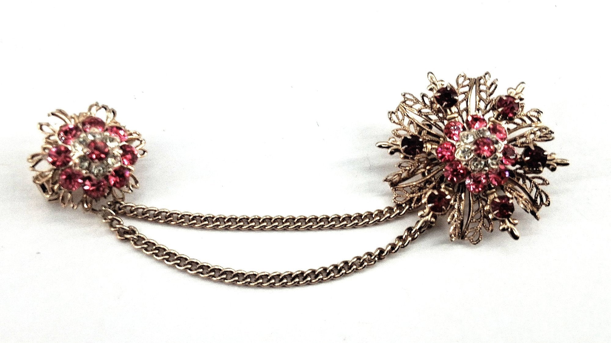 Vintage Unsigned Rhinestone Gold Tone Sweater Clip Brooch