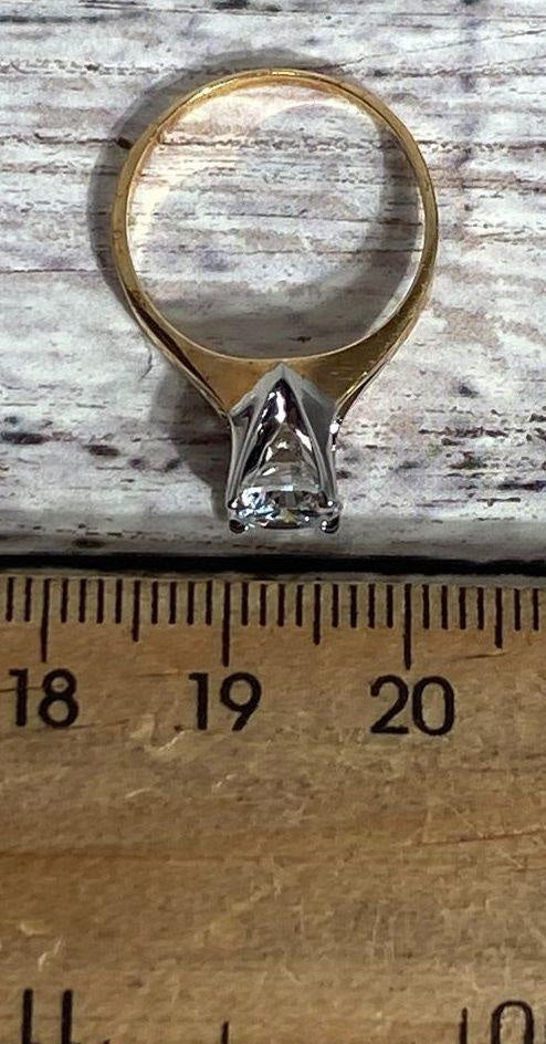 10K Yellow Gold CZ Solitaire Ring | Classic Engagement Style Size 7 Ring 2.4 Grams