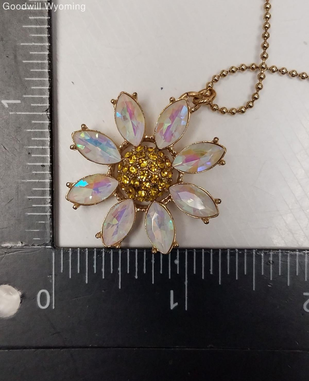 Betsey Johnson Gold Color Daisy Pendant Necklace