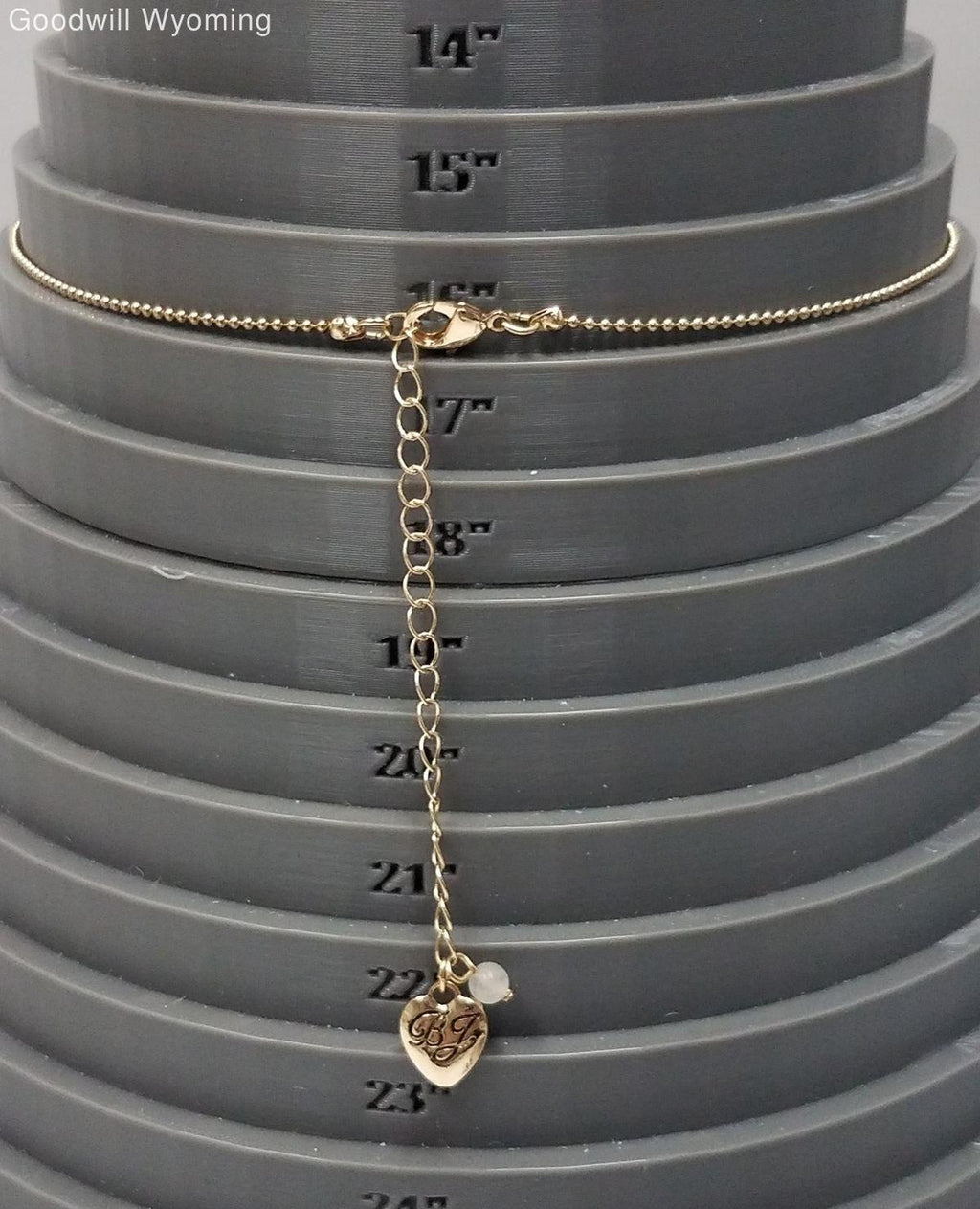 Betsey Johnson Gold Color Daisy Pendant Necklace
