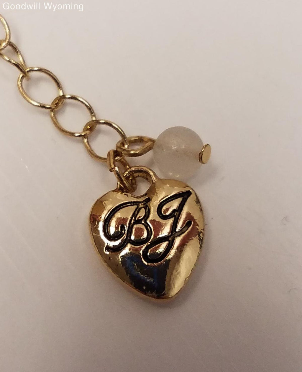 Betsey Johnson Gold Color Daisy Pendant Necklace