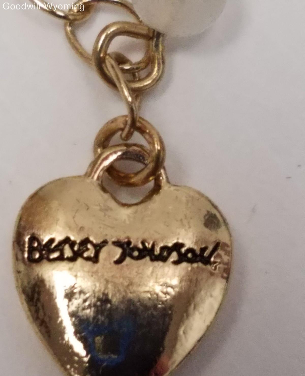 Betsey Johnson Gold Color Daisy Pendant Necklace