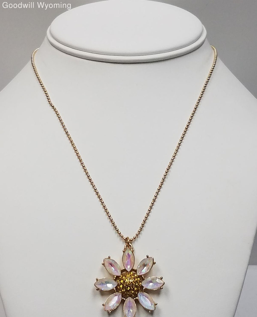 Betsey Johnson Gold Color Daisy Pendant Necklace