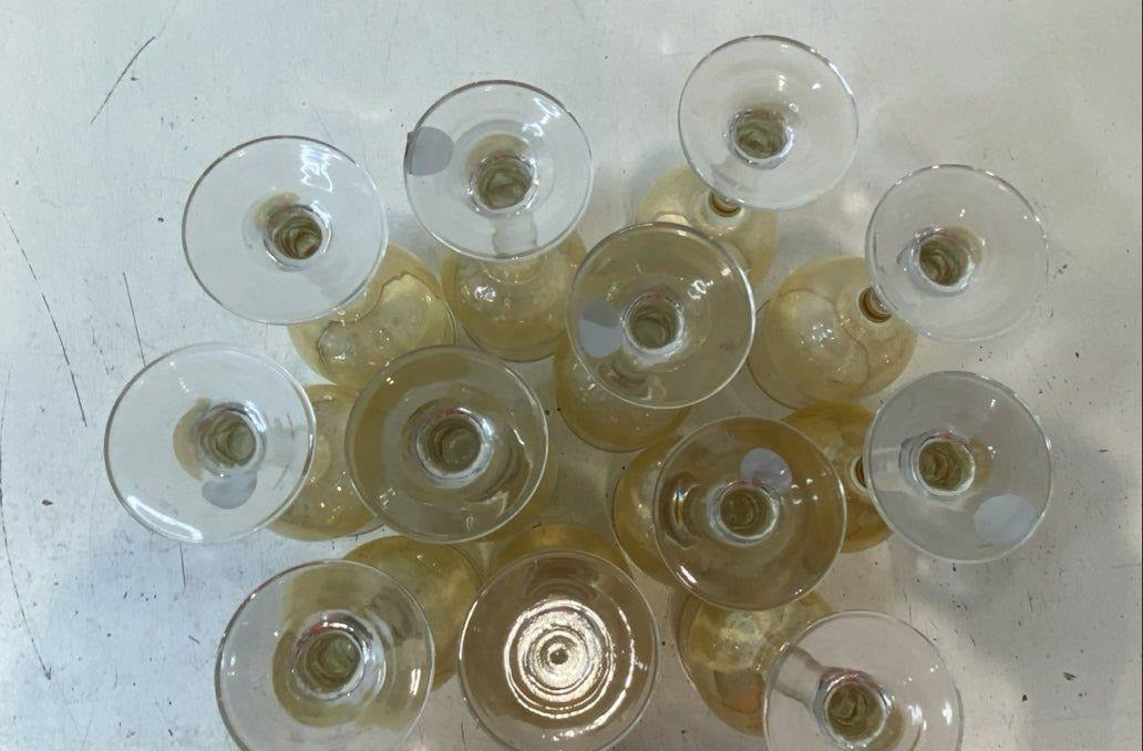 12 Identical Amber Glass Wine Glasses Each About 7 Tall