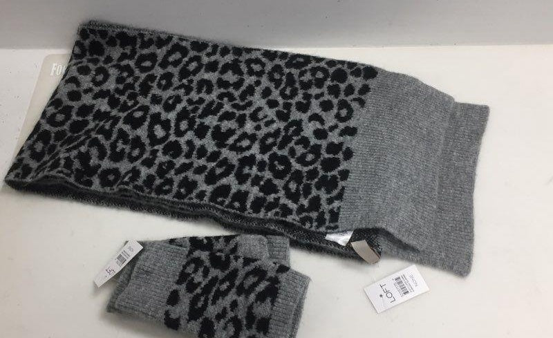 Loft Scarf & Fingerless Gloves Set