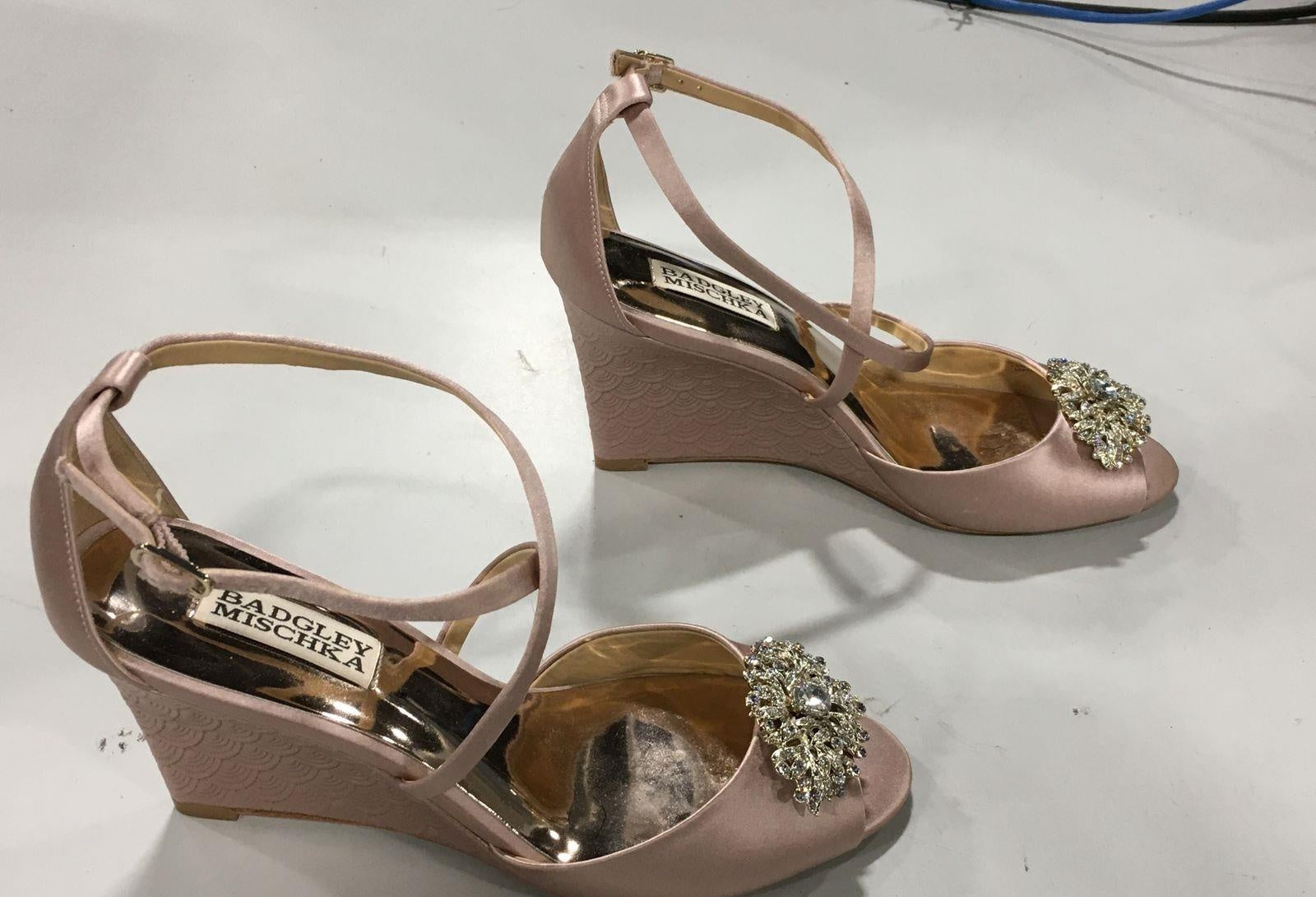 Badgley Mischka Pink Textile Ankle Strap Wedge Sandals Size 7