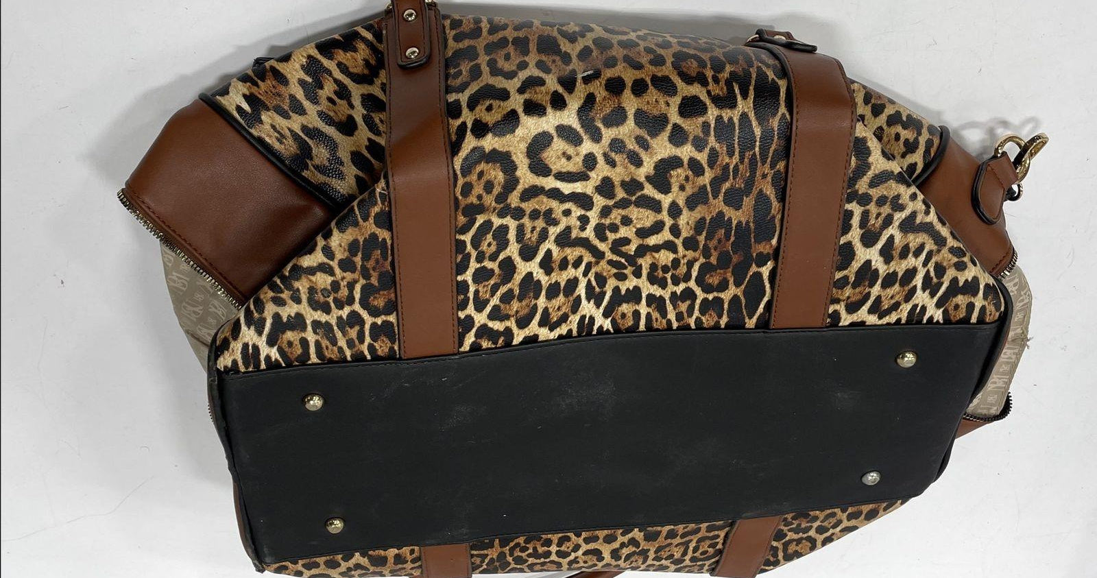 Badgley Mischka Travel Weekender Bag (ZIPPER NEEDS REPAIR)