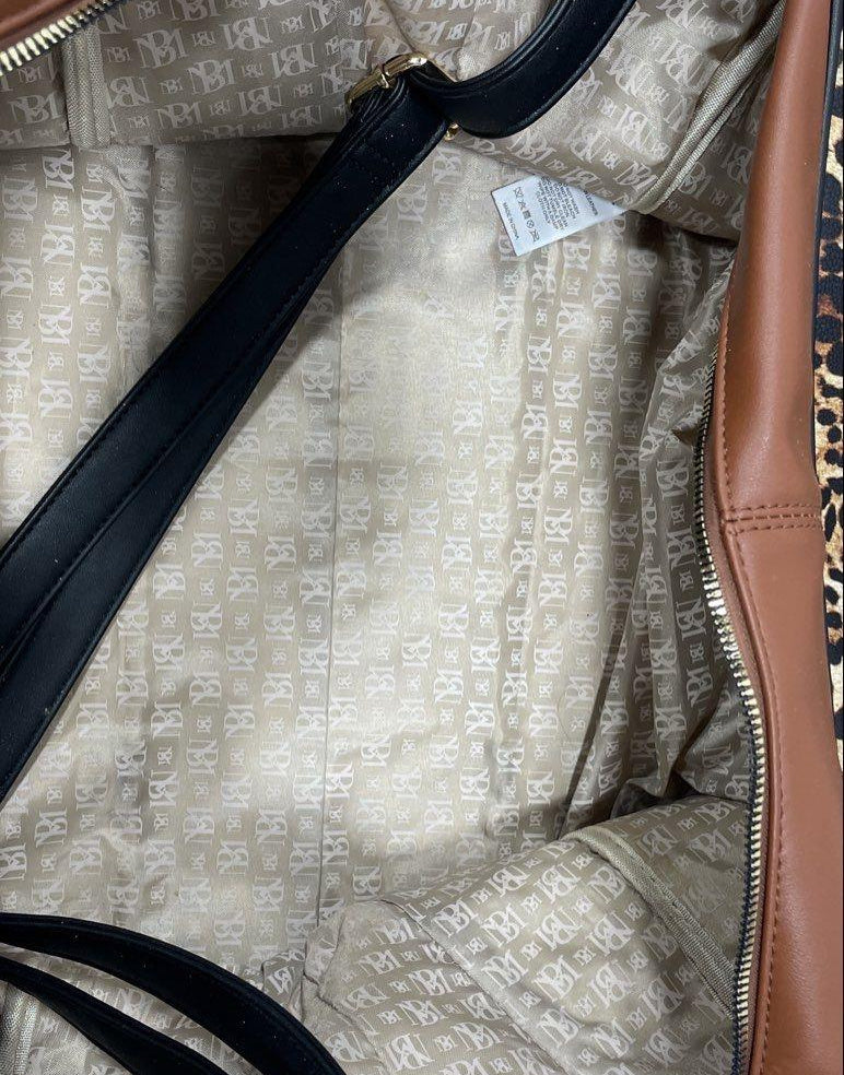 Badgley Mischka Travel Weekender Bag (ZIPPER NEEDS REPAIR)