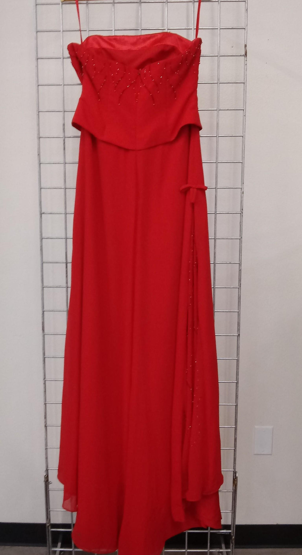 Bella Formals by Venus Red Strapless Formal Dress - Size 12