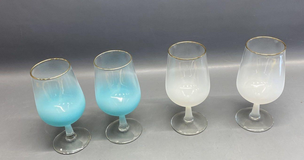 Lot of 4 Blendo Style Mid Century Blue & White Frosted Wine Glasses