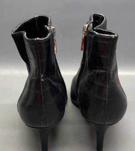White House Black Market Black Leather/Synthetic Kitten Heel Zip Boots Size 8.5M