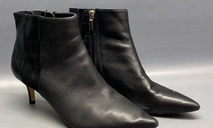 White House Black Market Black Leather/Synthetic Kitten Heel Zip Boots Size 8.5M