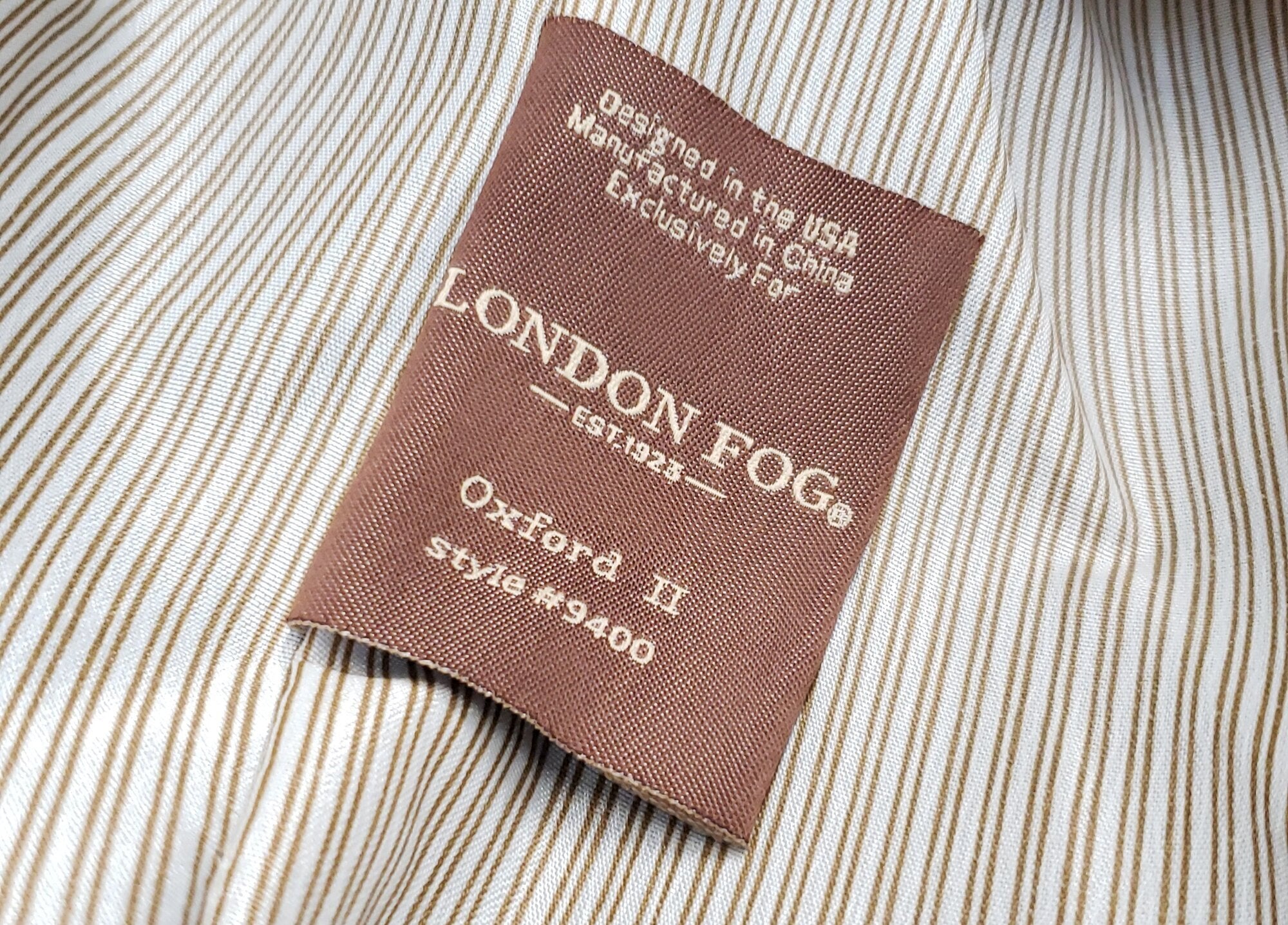 (SOLD) London Fog Oxford II Houndstooth Full-Size Spinner Suitcase | Checked Rolling Luggage